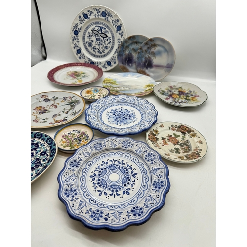 57 - Quantity of decorative plates