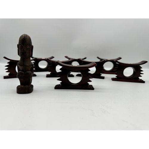 62 - Quantity of carved African wood collectables