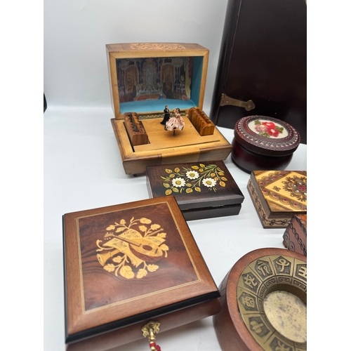 65 - Collection of various wooden jewellery boxes / cases