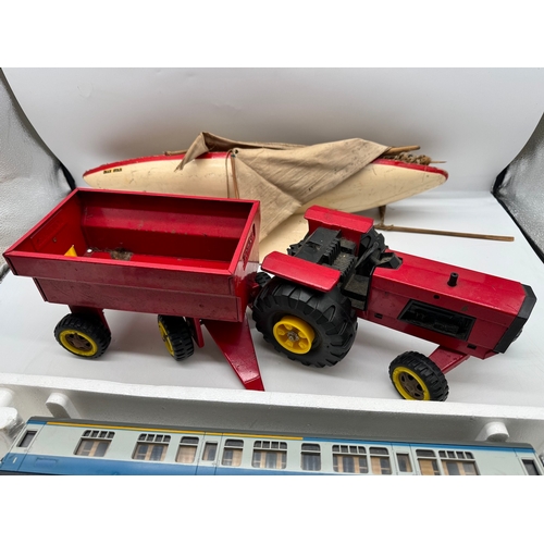 82 - Vintage Tonka Tractor, Pond boat + Lima O Scale Carriage in box