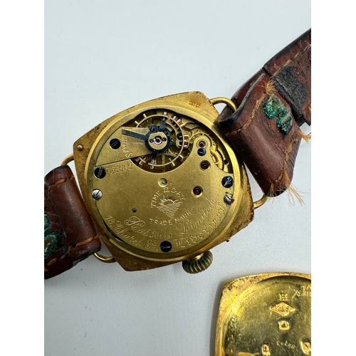 117 - 18ct Yellow Gold Cased Russells Limited Wristwatch c1920/30's