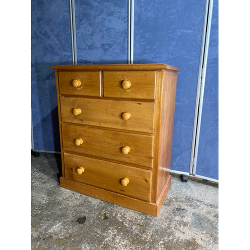 304 - Pine two over three drawer chest of drawers

Dimensions - 18