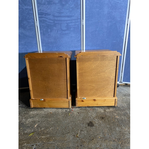 313 - A pair of pine bedside tables. 

Dimensions - 24