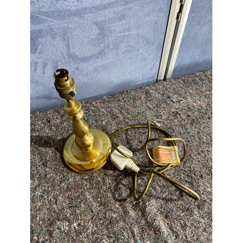 394 - Small brass BHS table top lamp.