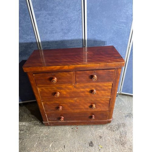 400 - Antique two over three drawer chest of drawers. 

Dimensions - 39