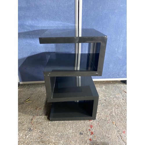 403 - Modern black gloss finish bedside table 

Dimensions - 13