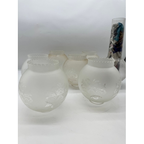 150 - Quantity of etched glass gas light globes / inserts