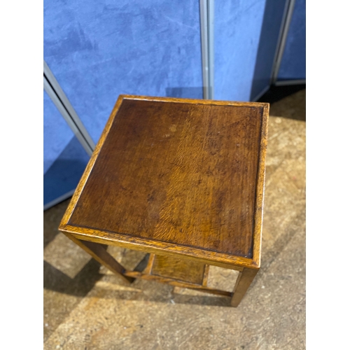 208 - Two small vintage tables. 

Please see images for dimensions.