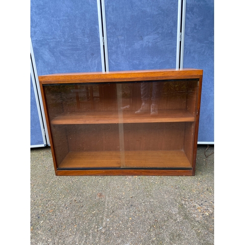 224 - Mid century teak glass from bookshelf/display cabinet.

Dimensions - 12