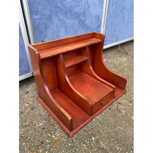 225 - Vintage table top/desk tidy. 

Dimensions - 11