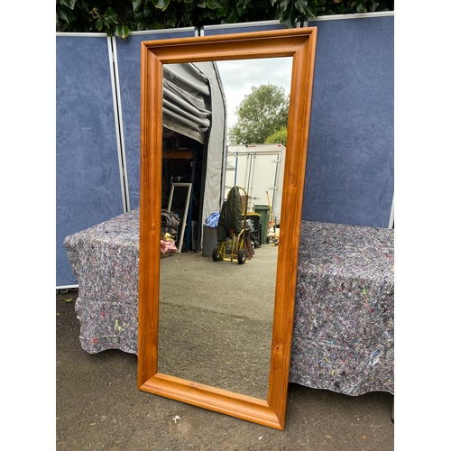 471 - Large pine framed mirror

Dimensions - 29