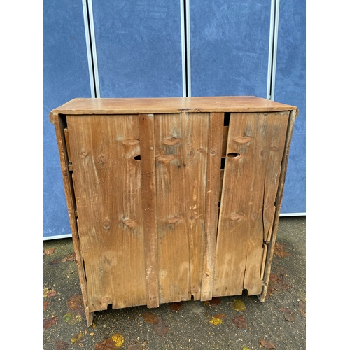 249 - Antique pine two over three chest of drawers. 

Dimensions - 36