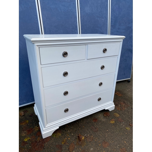 250 - Solid two over three drawer chest of drawers in white by John Lewis. 

Dimensions - 40