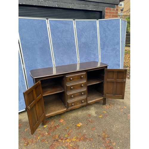 252 - Beautiful Ercol Sideboard. 

Dimensions - 57.5