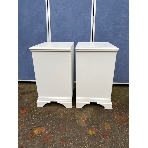 253 - A pair of solid white three drawer bedside tables by John Lewis. 

Dimensions - 18