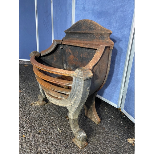 501 - Beautiful Antique cast iron fire basket/grate.