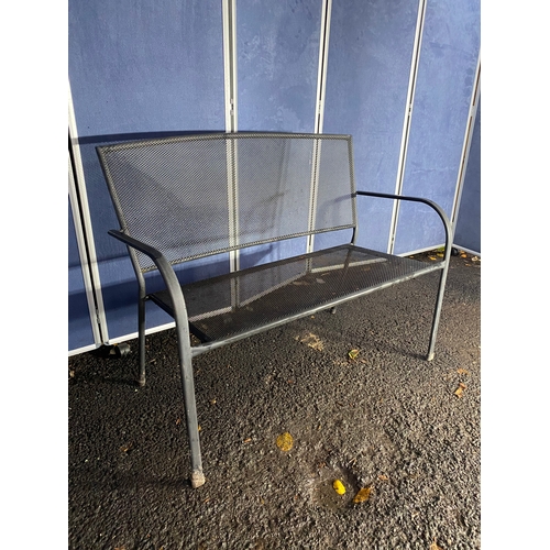 509 - Lightweight metal garden bench.