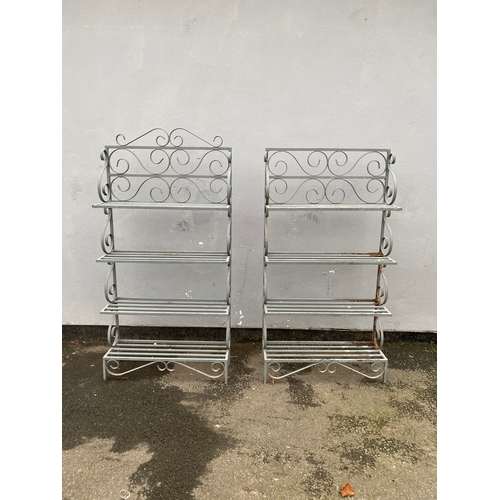 513 - Two iron garden shelves.

Dimensions - 24