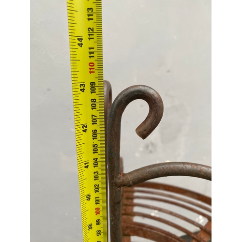 514 - Vintage iron garden corner shelving unit. 

Dimensions - 43