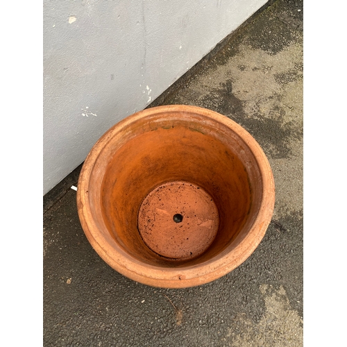 517 - Large terracotta plant pot.