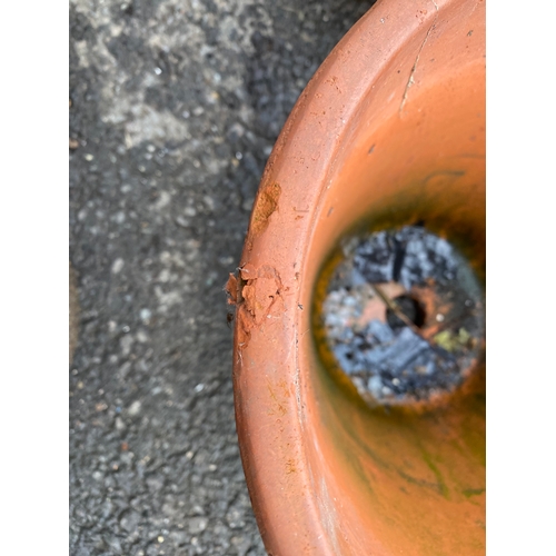 522 - Six terracotta garden pots.