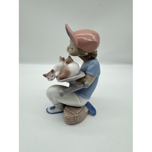 21 - Lladro 1994 Event Figurine 