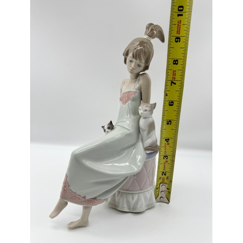 24 - VINTAGE LLADRO #5443 BEDTIME FIGURINE