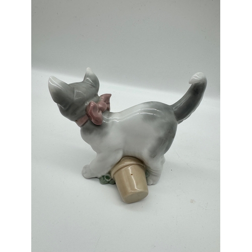 26 - Lladro Kitty Confrontation Figurine 1442 / Kitten Patrol 6568