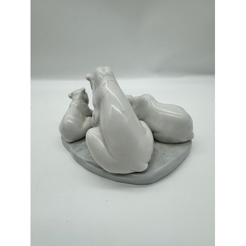 29 - LLADRO 3 POLAR BEAR Family on Ice Porcelain Figurine Ornament Sculpture #1443