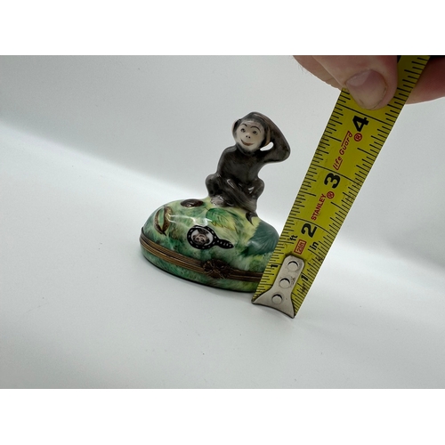 35 - Limoges Monkey Site Corot Trinket Box Peint Main