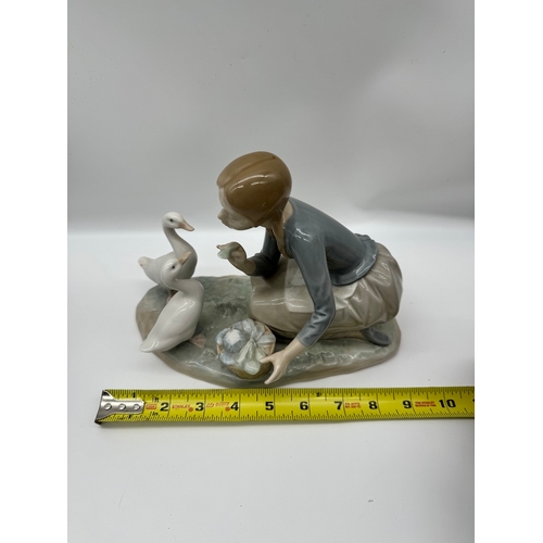 37 - Lladro Feeding the Ducks 4849 - A/F