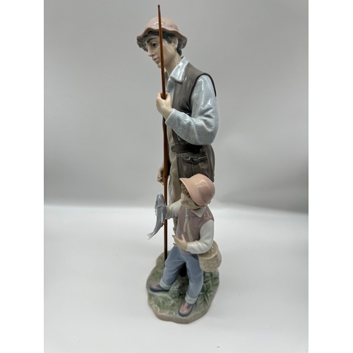 39 - Lladro - A FATHER'S PRIDE 6467 - 13.5