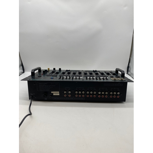 110 - Two DJ mixer decks Maplin SA 909 / Realistic SSM 2200.