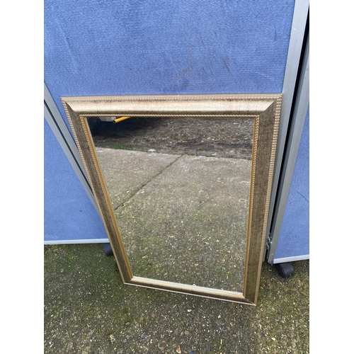 470 - Rectangular mirror.