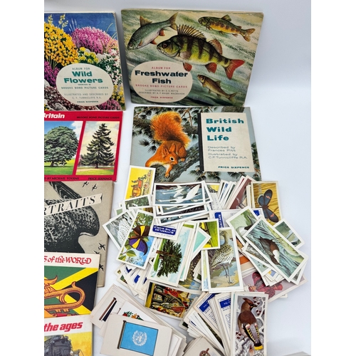 101 - Quantity of vintage cigarette cards in albums and loose various subjects