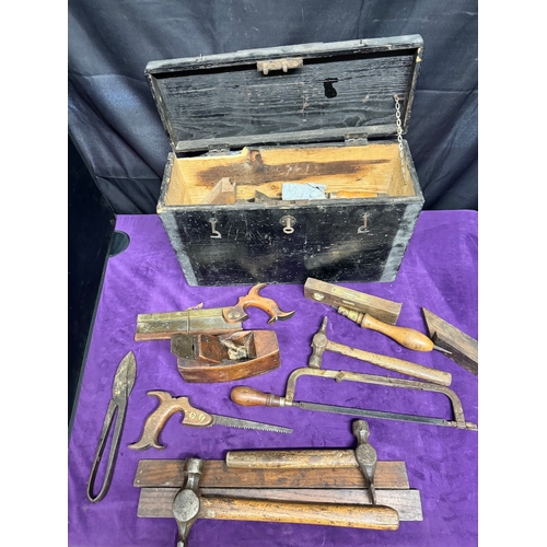 142 - Vintage carpenters tools box with planes / saws / levels etc all as shown in tool box