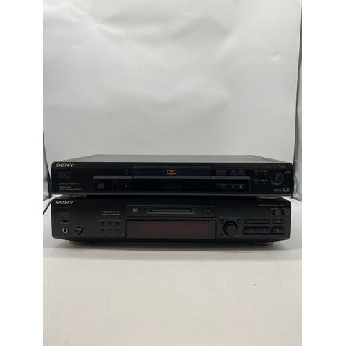 2 - Sony DVP S335 DVD player
Sony MDS JE520 Minidisc player