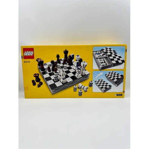 39 - Retired Lego 40174 Chess Set