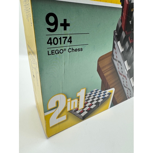 39 - Retired Lego 40174 Chess Set