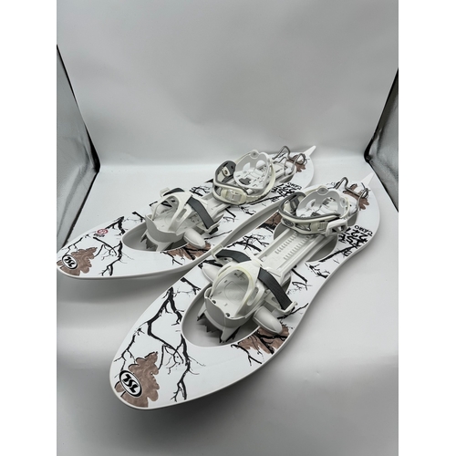 48 - TSL 227 Camo Snow Shoes