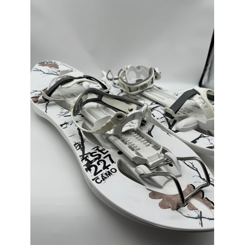 48 - TSL 227 Camo Snow Shoes