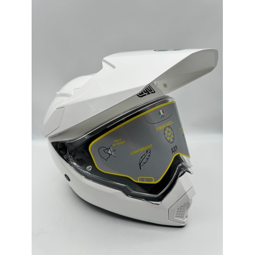 100 - Brand New in Box Agu AX9 AGV E2205 White Full Face Motorcycle Helmet - Large