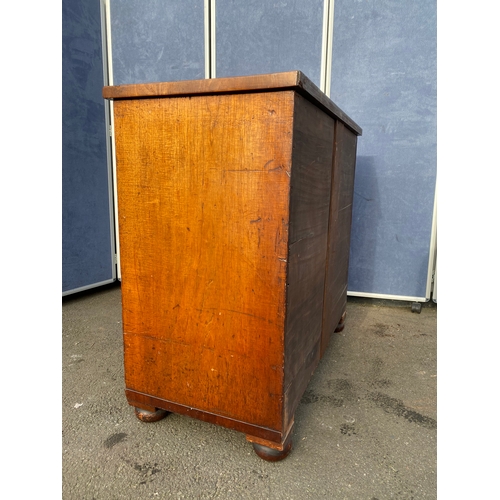 342 - Antique two over three chest of drawers.

Dimensions - 20