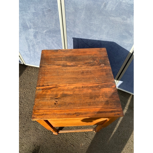 347 - Lovely Mid century storage cabinet.

Dimensions - 19