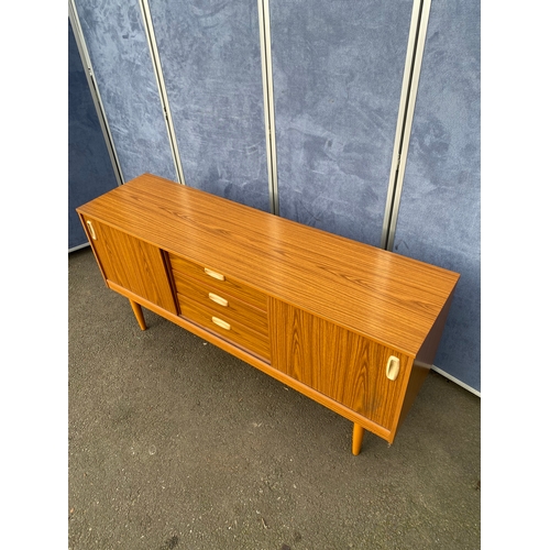 353 - Schreiber Sideboard

Dimensions - 60