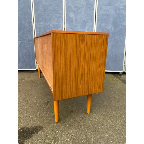 353 - Schreiber Sideboard

Dimensions - 60