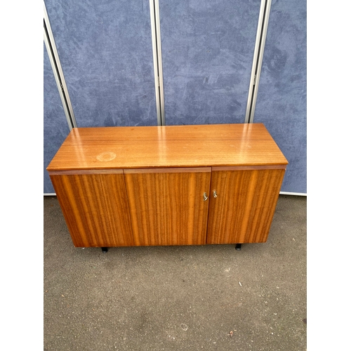 354 - Retro hide away desk. 

Dimensions - 47.5