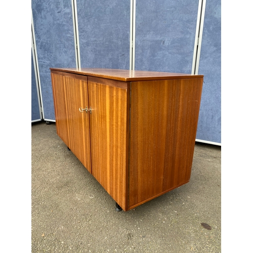 354 - Retro hide away desk. 

Dimensions - 47.5