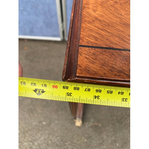 355 - Vintage drop leaf side table. 

Please see images for dimensions.