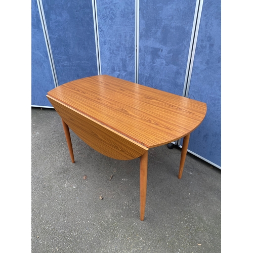 356 - Lovely Mid century Schreiber drop leaf table and four chairs. 

Please see images for dimensions.